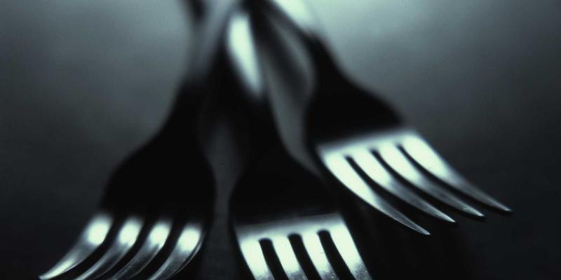 筋膜枪与泡沫轴科学使用指南：搭配运动营养与维生素，加速肌肉恢复